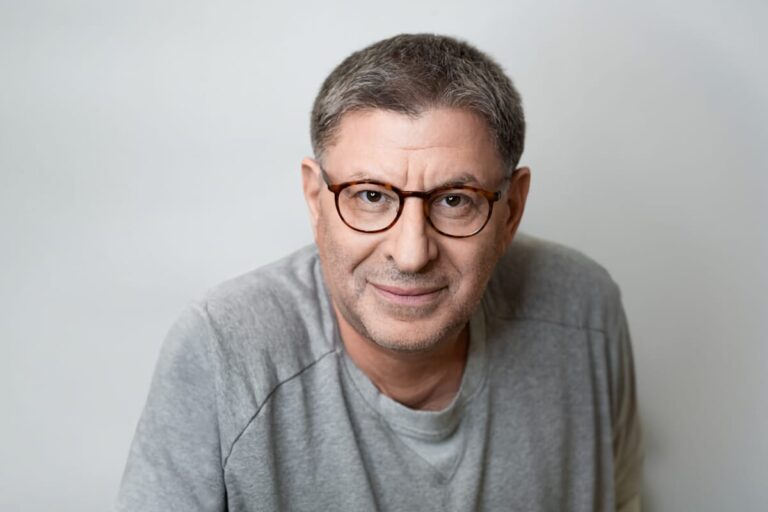 Афиша концерта Психолог Михаил Лабковский в Гамбурге: &laquo;Большой разговор о счастье&raquo; в 2026 году